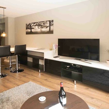 Aaron Wise Apartments Cardiff Exterior photo