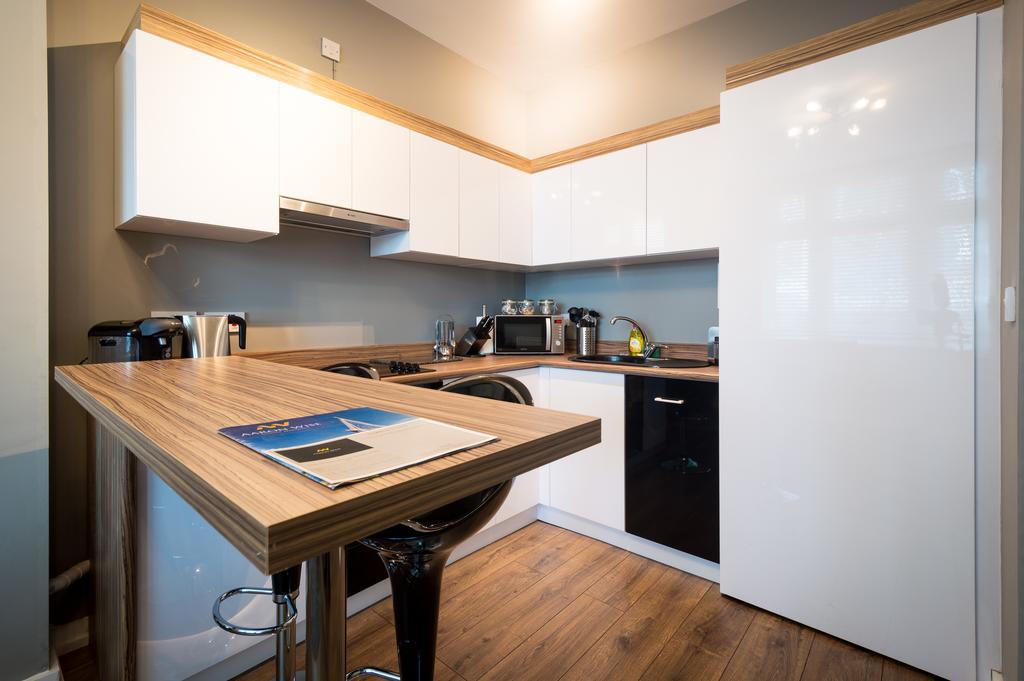 Aaron Wise Apartments Cardiff Room photo