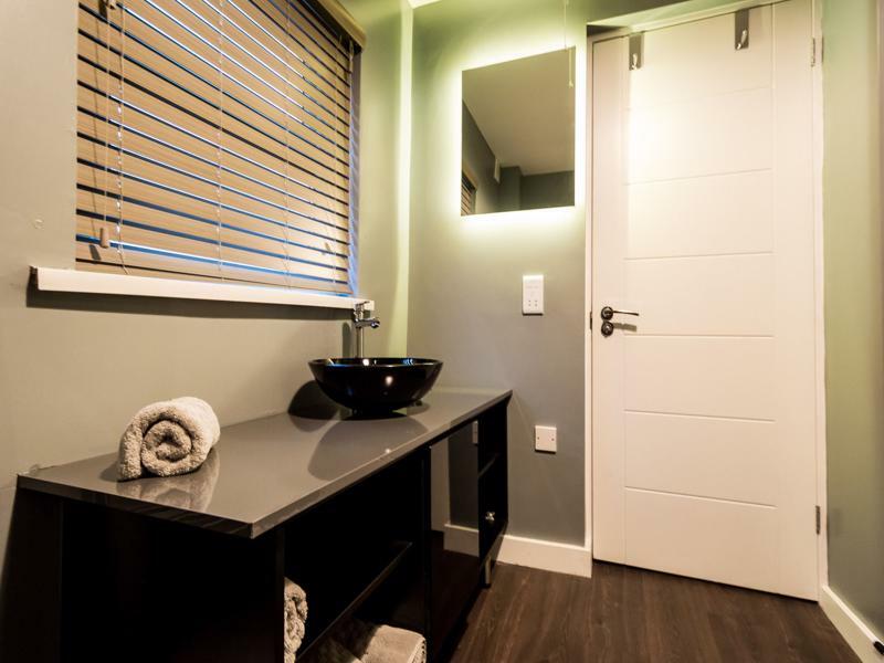 Aaron Wise Apartments Cardiff Exterior photo